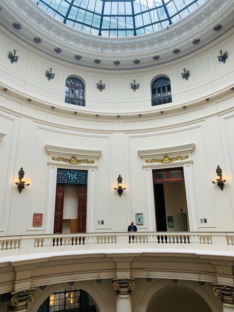 8 museus do Rio que eu queria te levar pela mão agora mesmo 🎨🖼️
