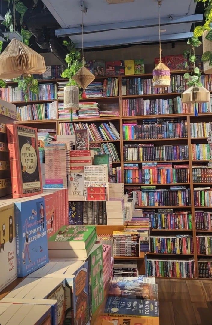 BookTok Sensations: What's Hot Right Now?