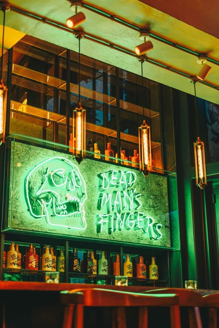 Gin haunts