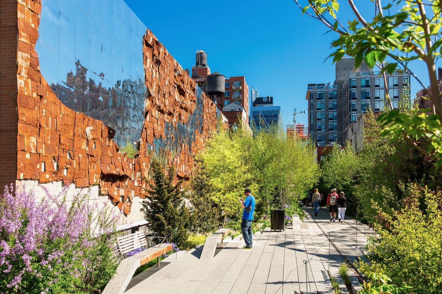 Walk the High Line and Discover Public Art, image 1 of 1