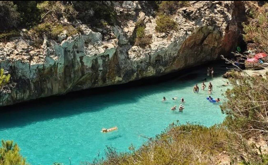Cala Figueira Path, image 1 of 1