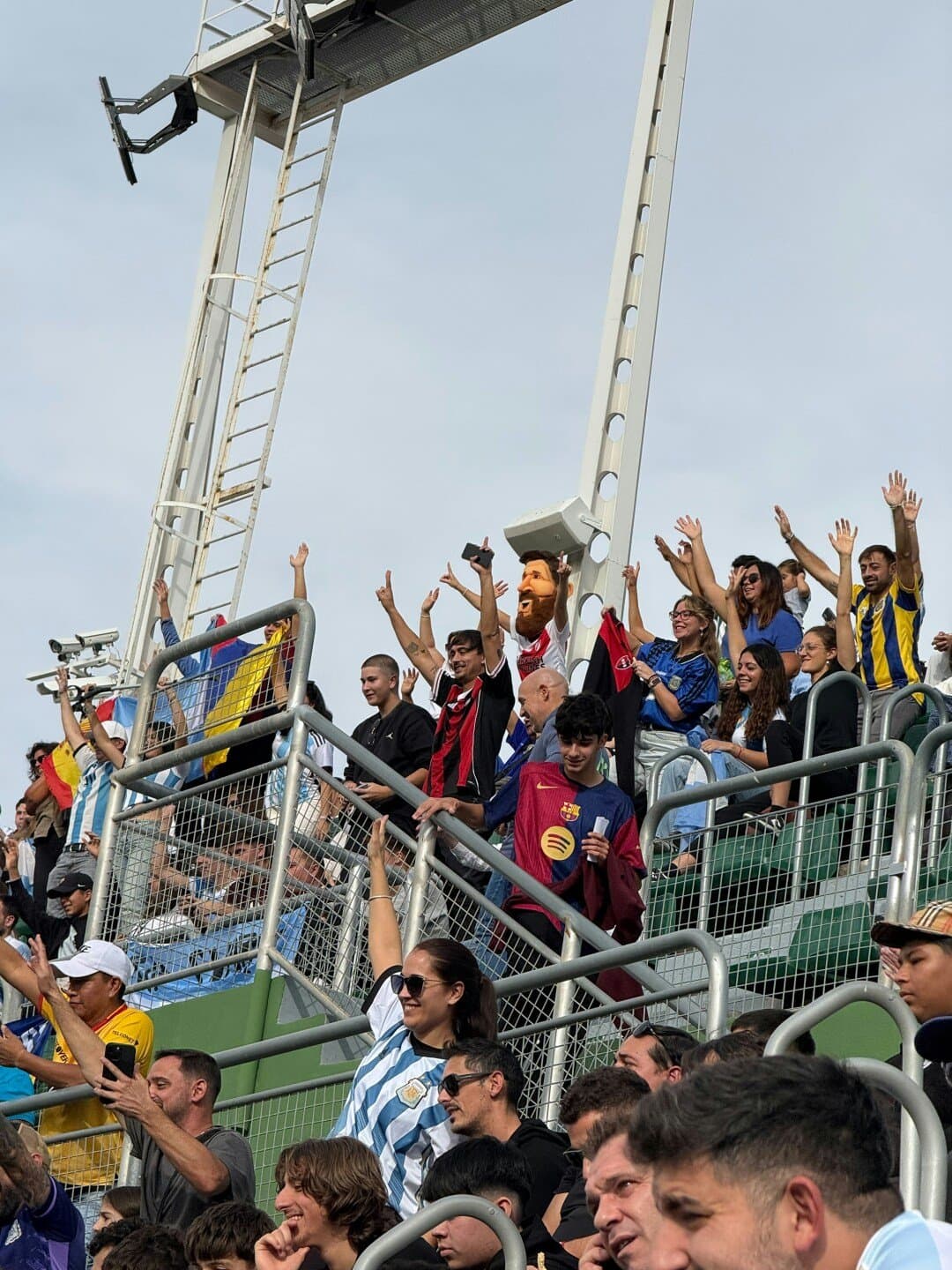 Asistencia de Messi a De Paul, image 1 of 1