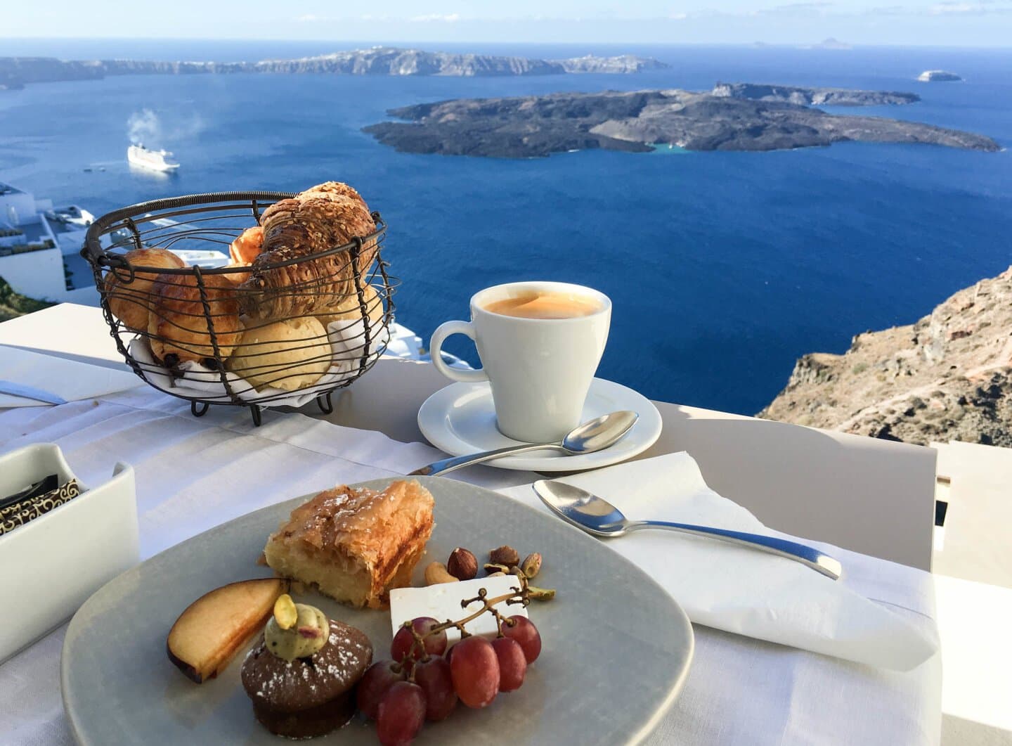Breakfast with a View, image 1 of 1