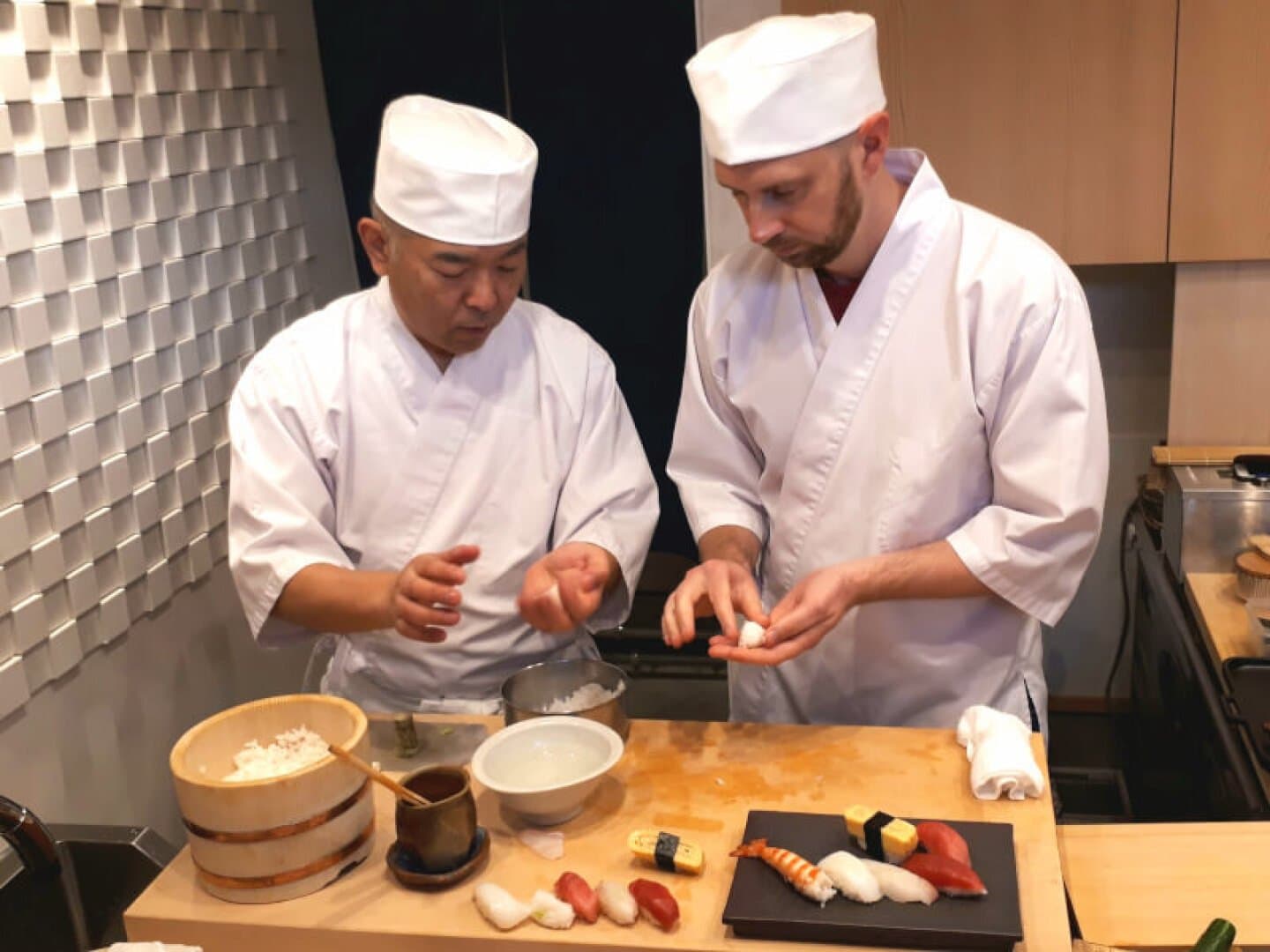 Learn to Make Sushi, image 1 of 1