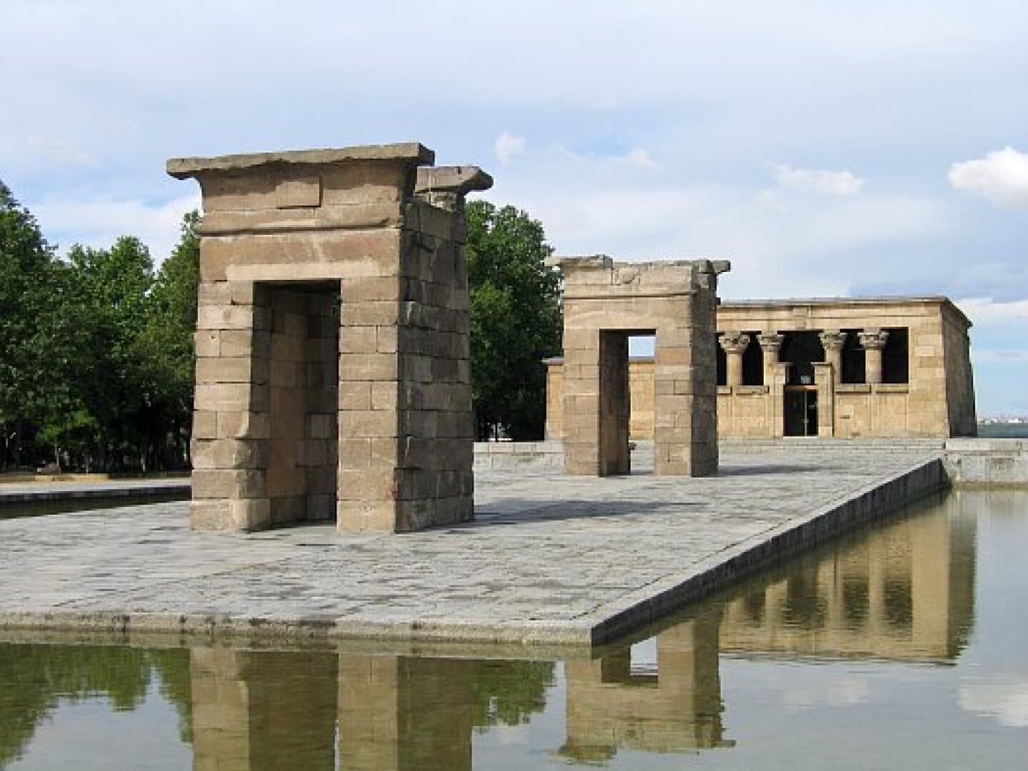 Templo de Debod, image 1 of 1