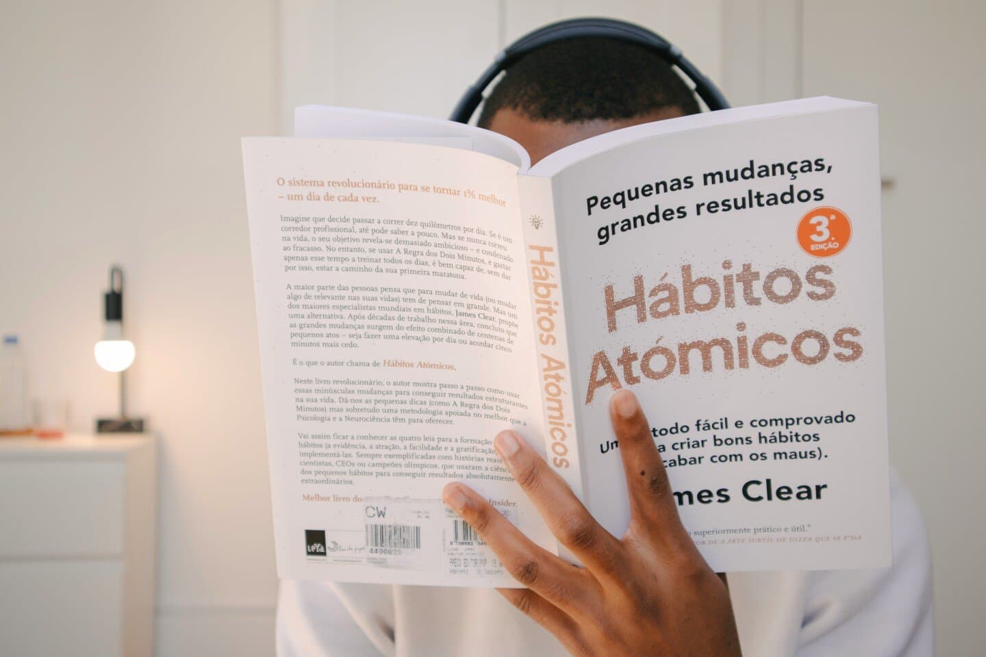 Atomic Habits, image 1 of 1