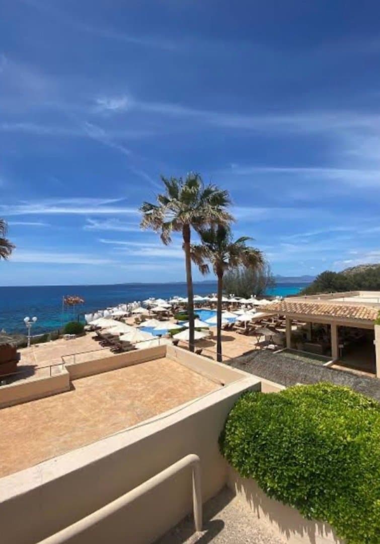 Mhares Sea Club, image 1 of 1