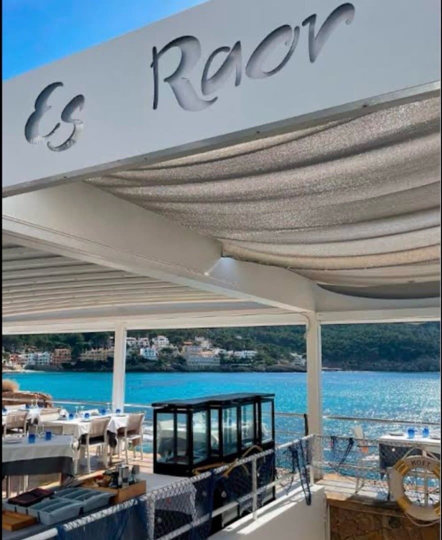 Es Raor, image 1 of 1