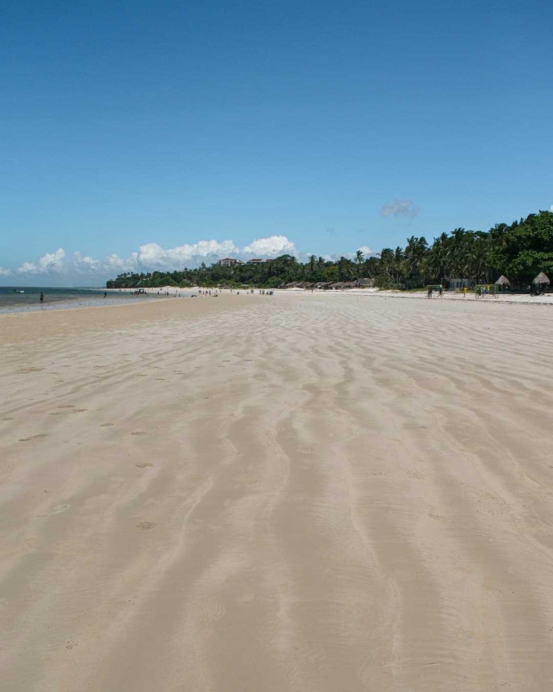 Pontal dos Carneiros, image 1 of 1