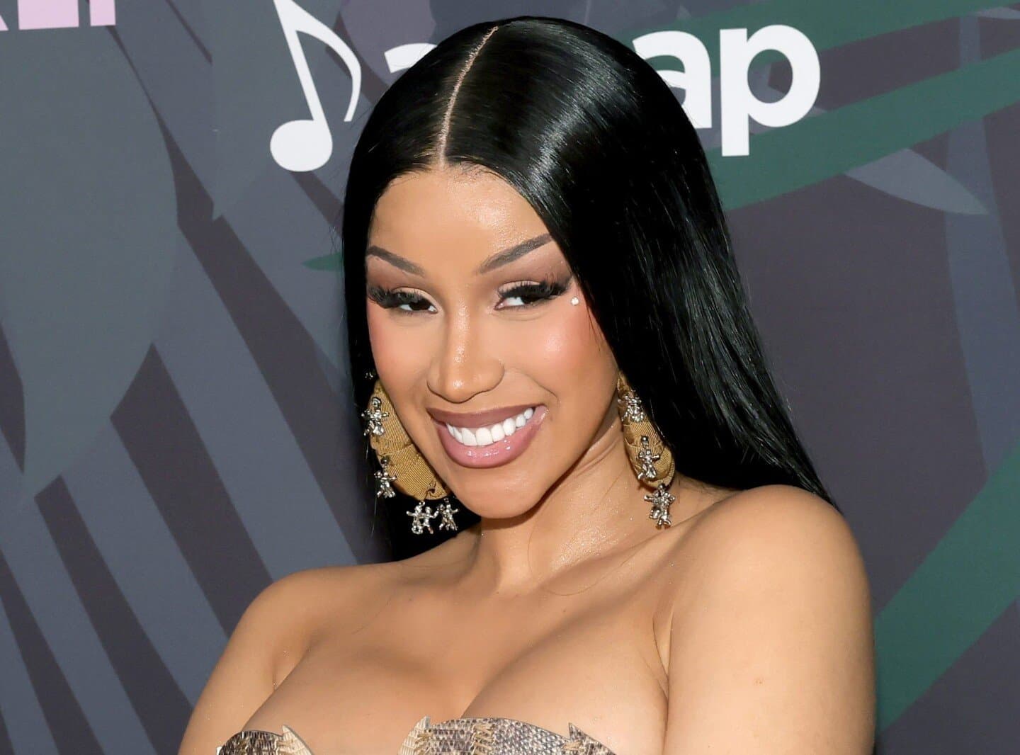 Cardi B, image 1 of 1