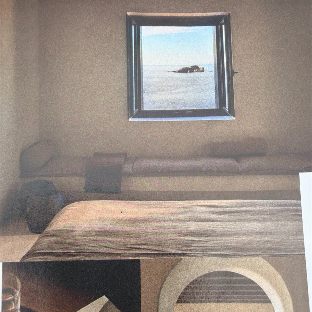 Luura Paros, image 1 of 1