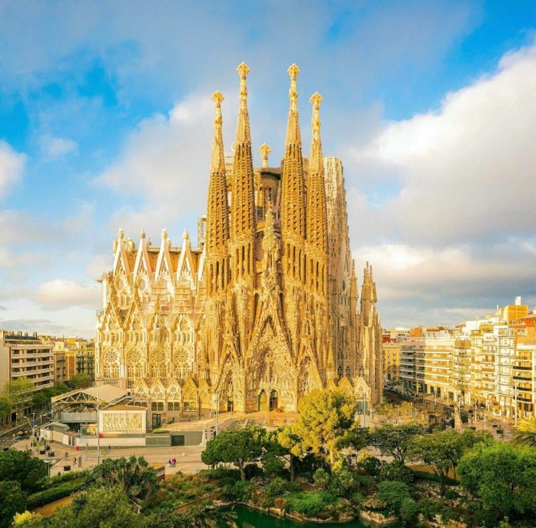 Sagrada Familia, image 1 of 1