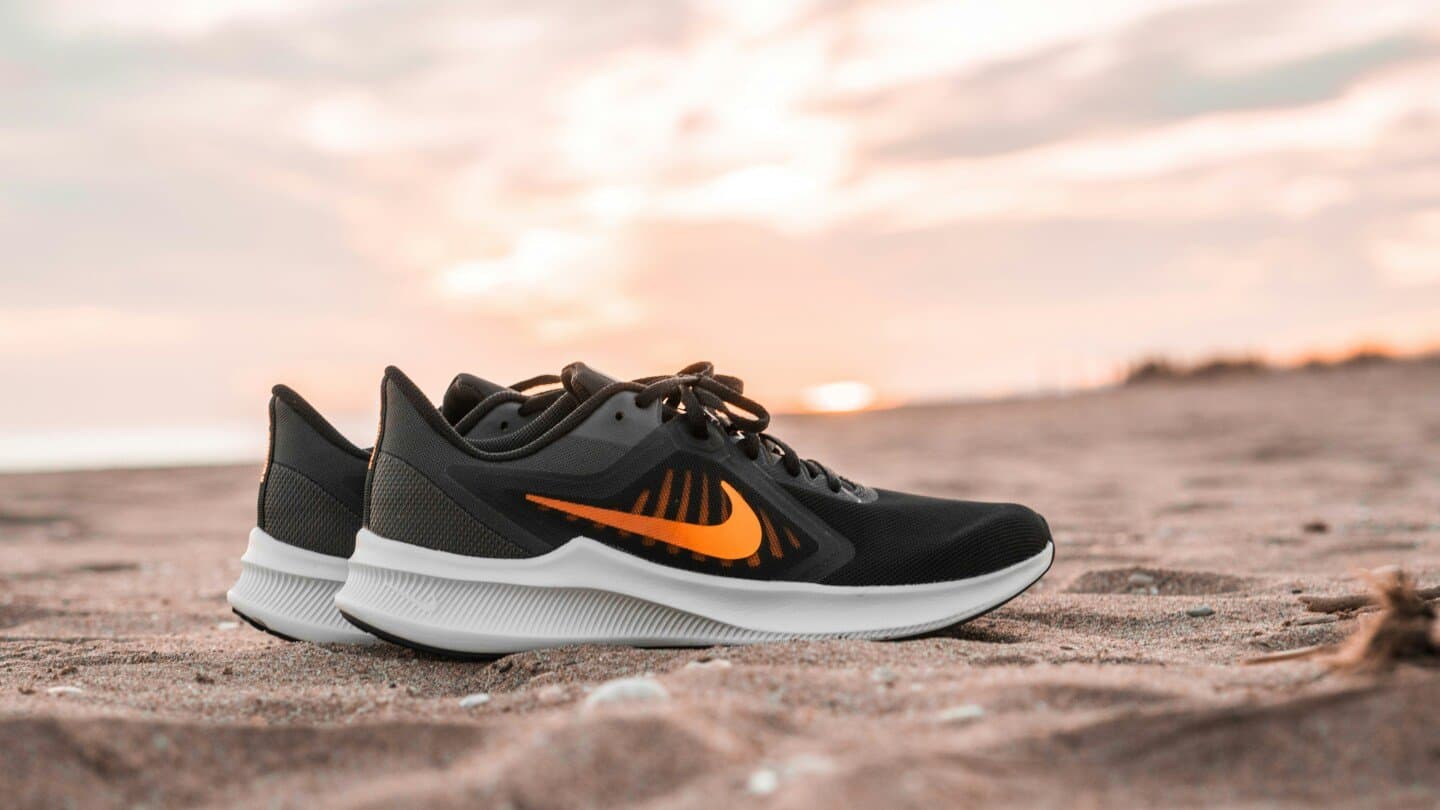 Supportive running trainers, image 1 of 1