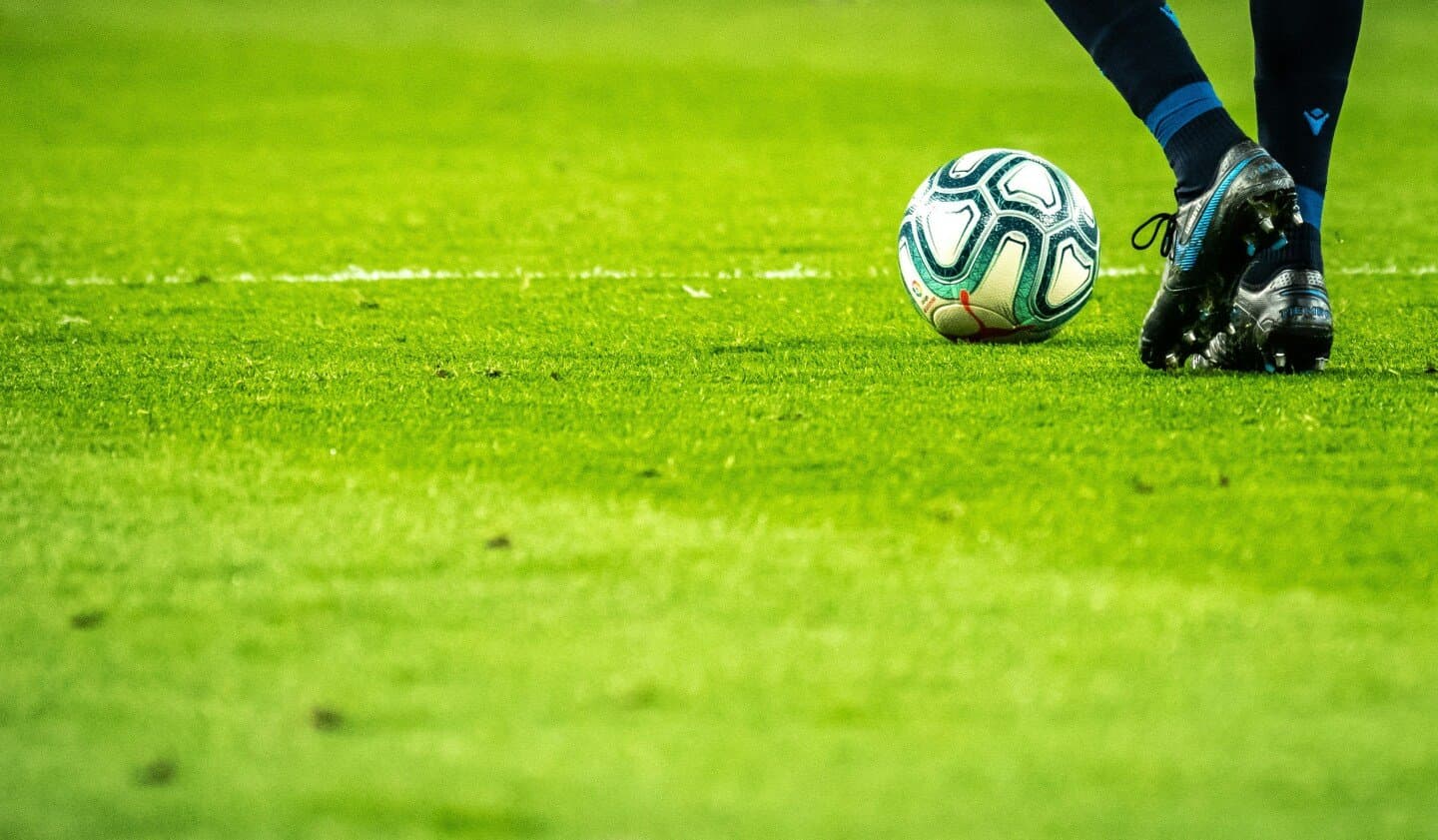 Measuring the Effectiveness of Playing Tactics in Association Football, image 1 of 1