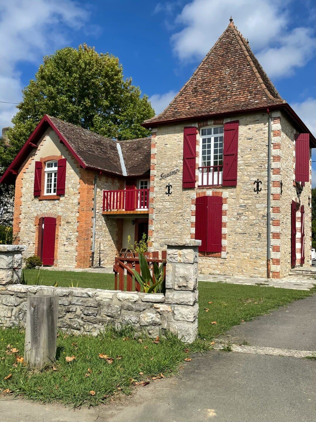 La Maison Rouge (Fondation Antoine de Galbert) - archives/réouvertures ponctuelles, image 1 of 1