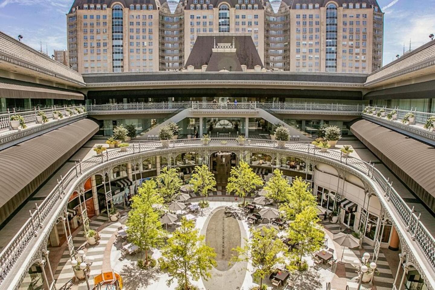 Hotel Crescent Court, image 1 of 1