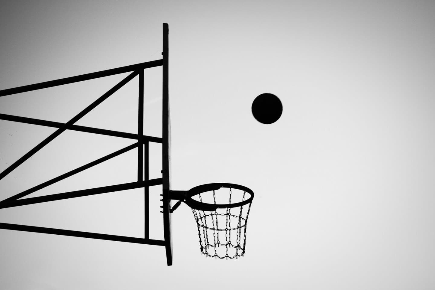 Basketball, Networks, and Traded Assets: An Analysis of the Evolving Give-and-Go, image 1 of 1