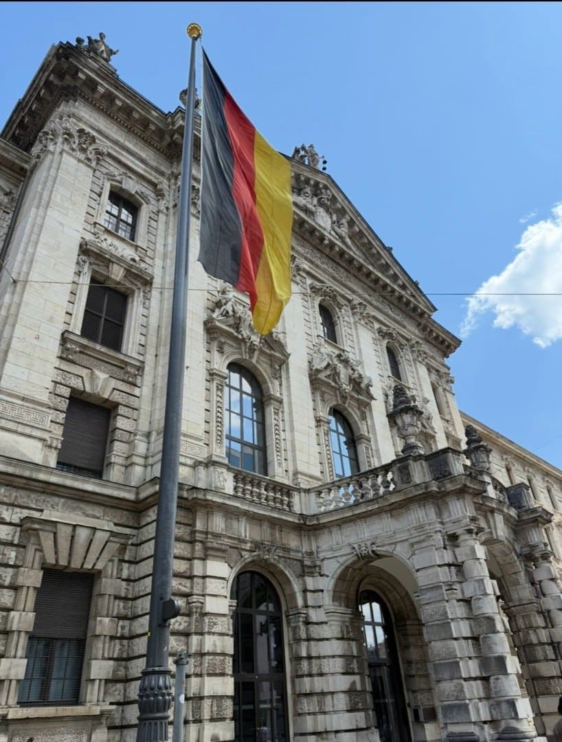 Palácio de Justiça, image 1 of 1