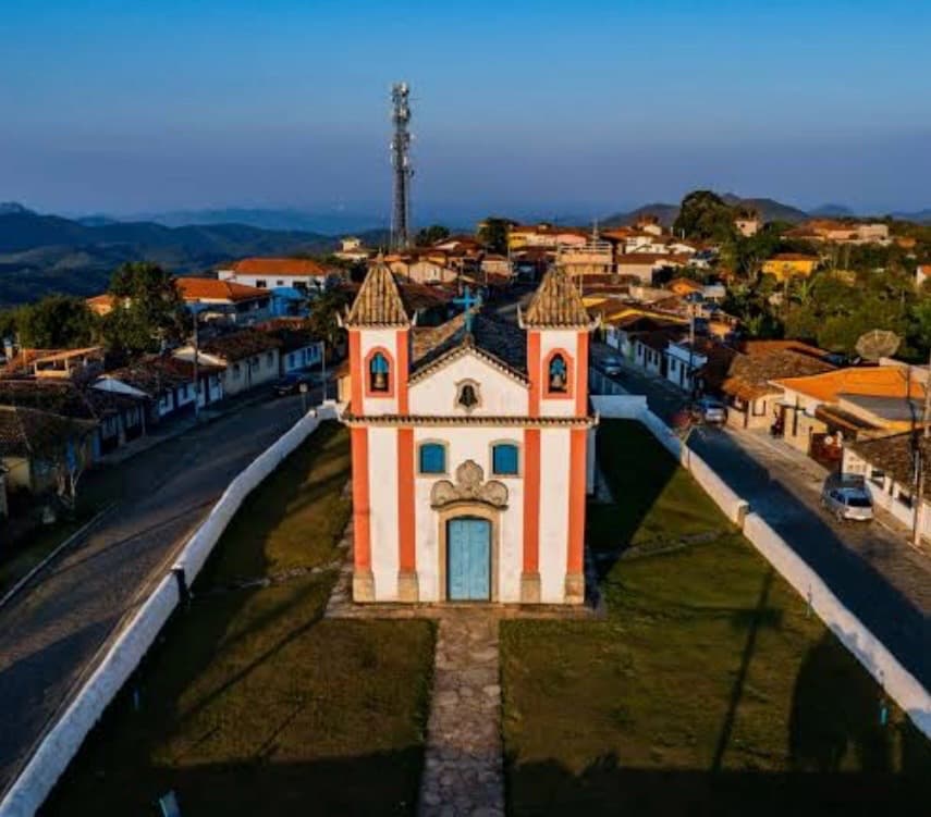 Lavras Novas - Distrito de Ouro Preto com clima romântico, pousadas charmosas e visuais incríveis da serra., image 1 of 1