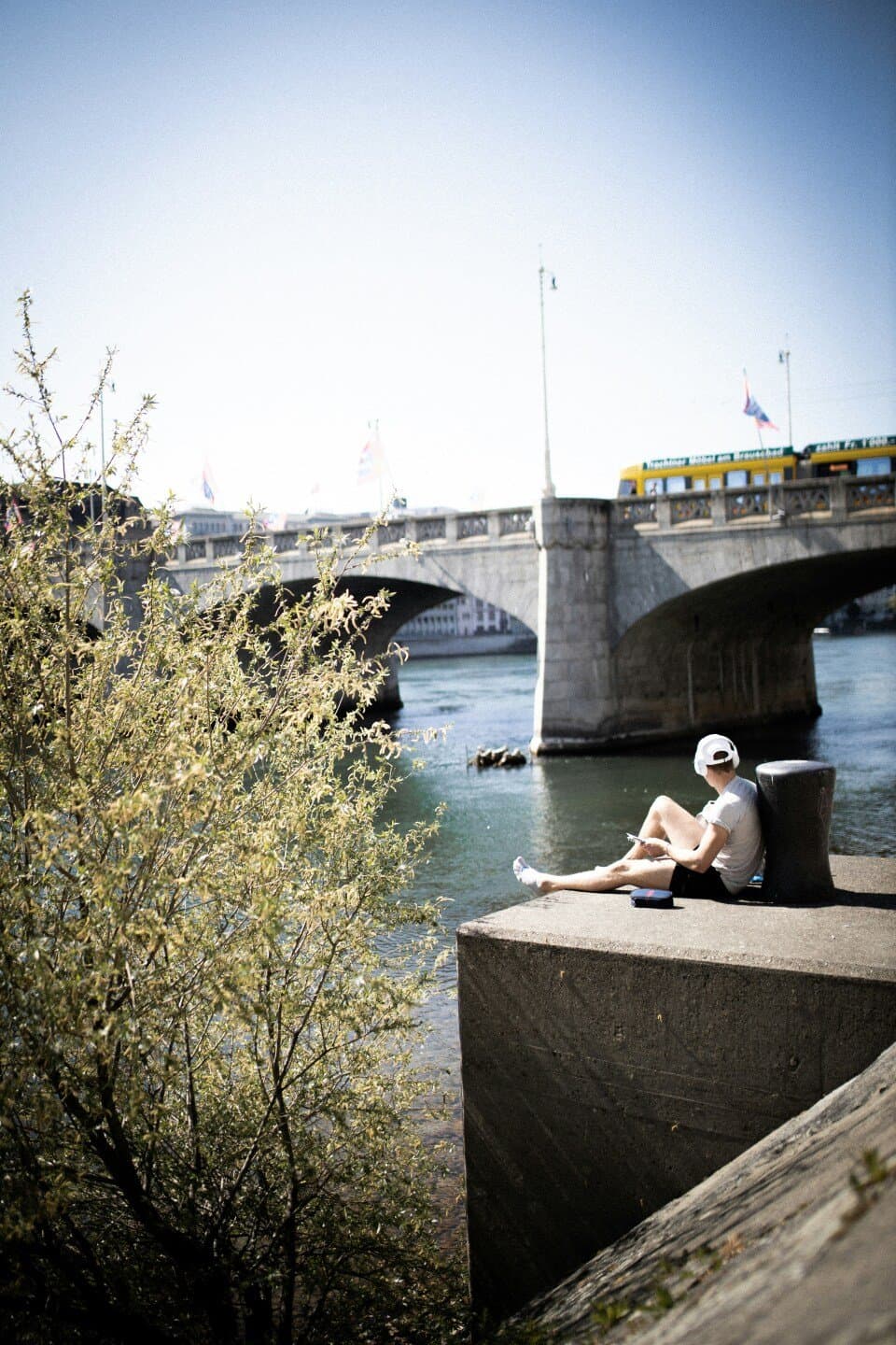 Buchladen am Rhein, image 1 of 1