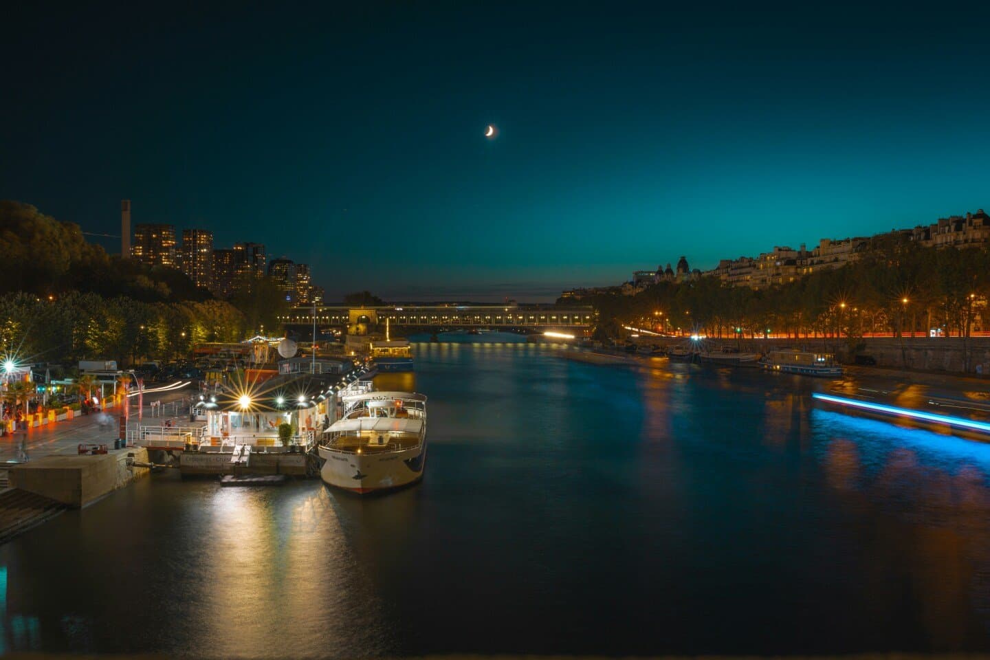 Pont des Arts, image 1 of 1
