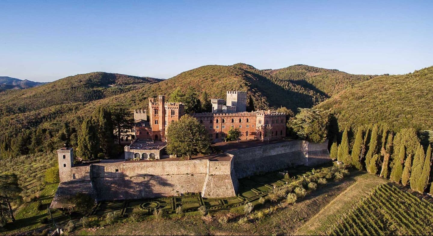 Castello di Brolio, image 1 of 1