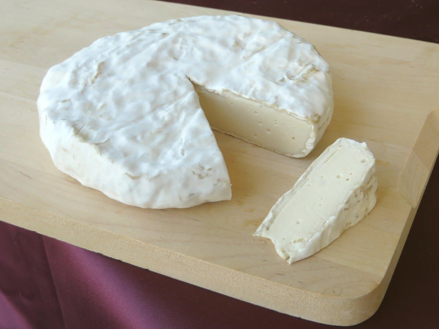 Cashew Brie, image 1 of 1