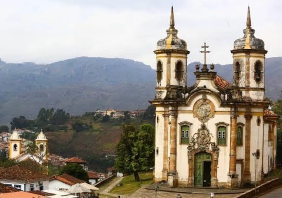 Ouro Preto -Patrimônio da Humanidade, é um mergulho na história, com igrejas barrocas e ruas de pedra., image 1 of 3
