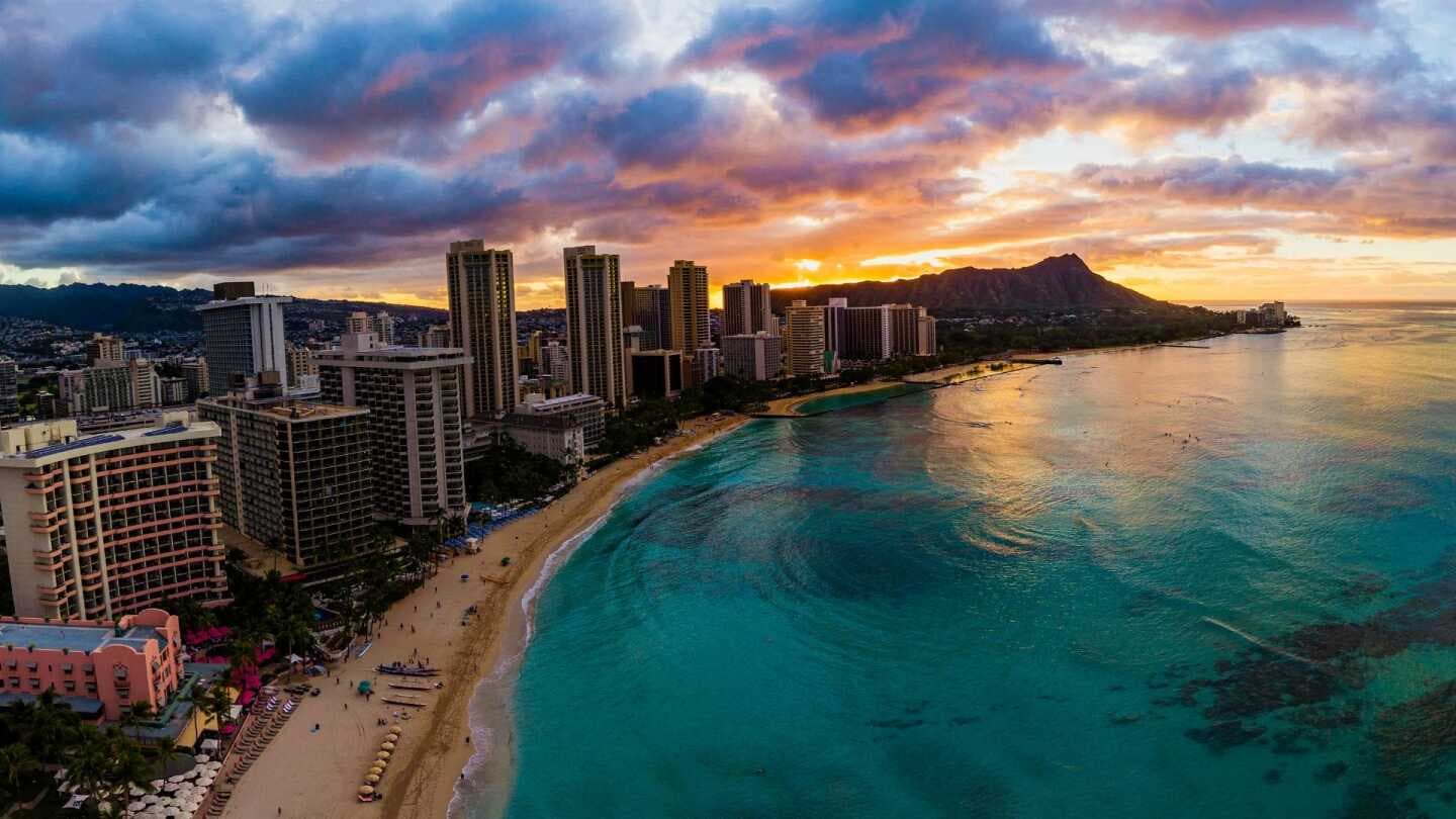 Waikiki Beach, image 1 of 1