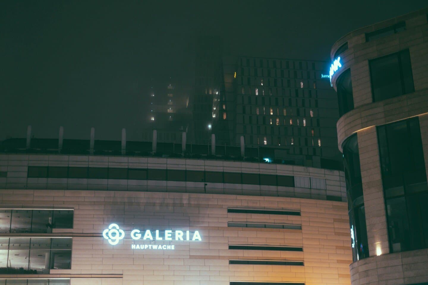Galeria Underdogs, image 1 of 1