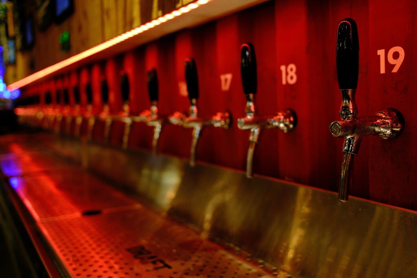 Fatpour Tap Works McCormick, image 1 of 1