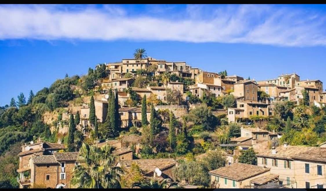 Deià, image 1 of 1