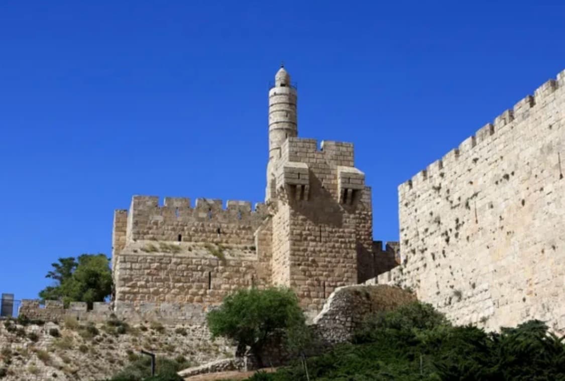 Torre de Davi, image 1 of 1