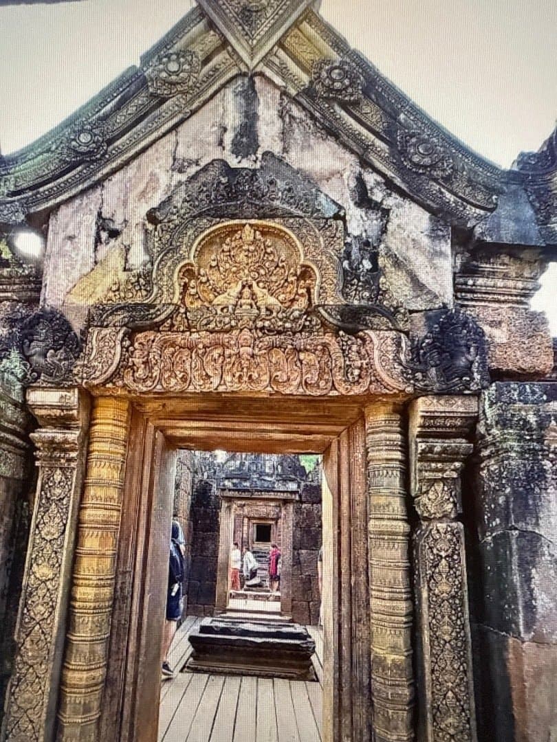 Banteay Srei, image 1 of 1