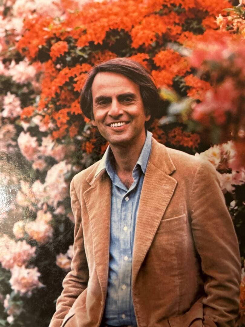 Carl Sagan, for inviting me to look up! 🔭, image 1 of 1