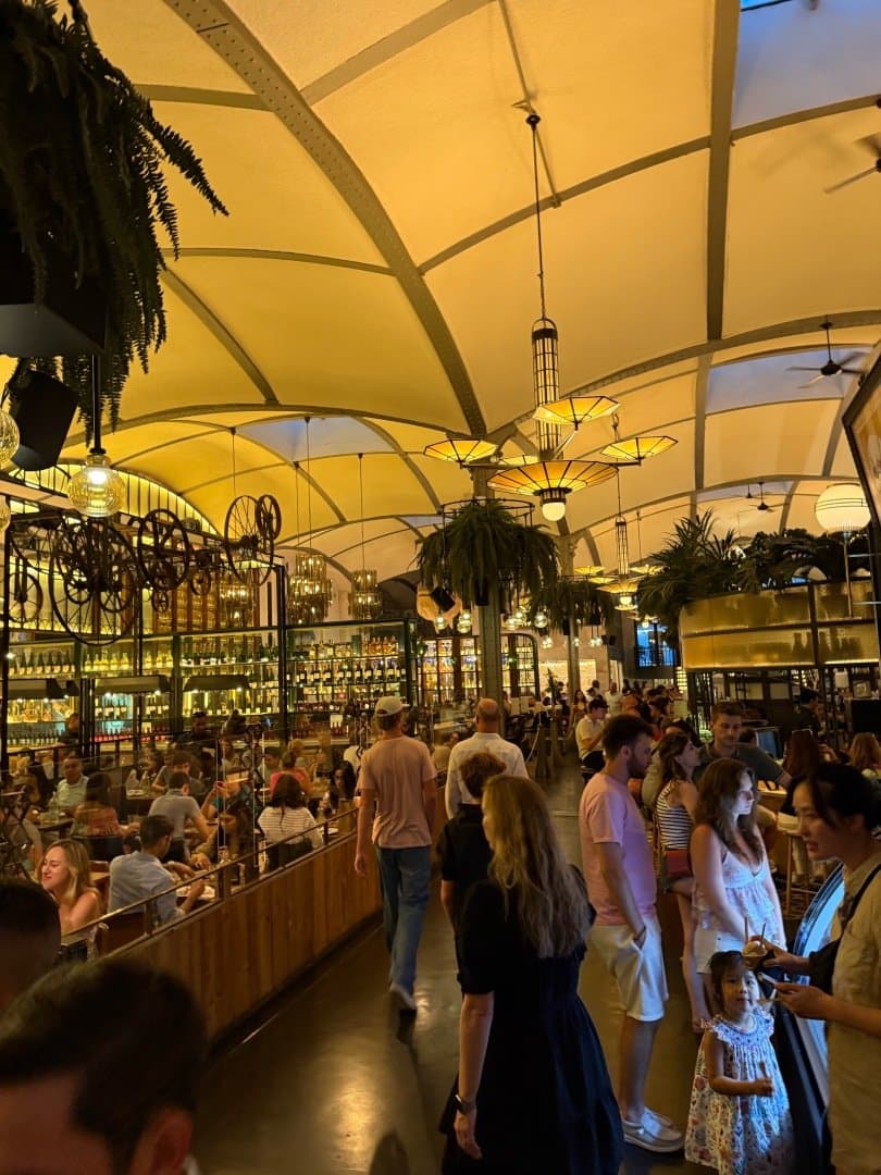 El Nacional, image 1 of 1