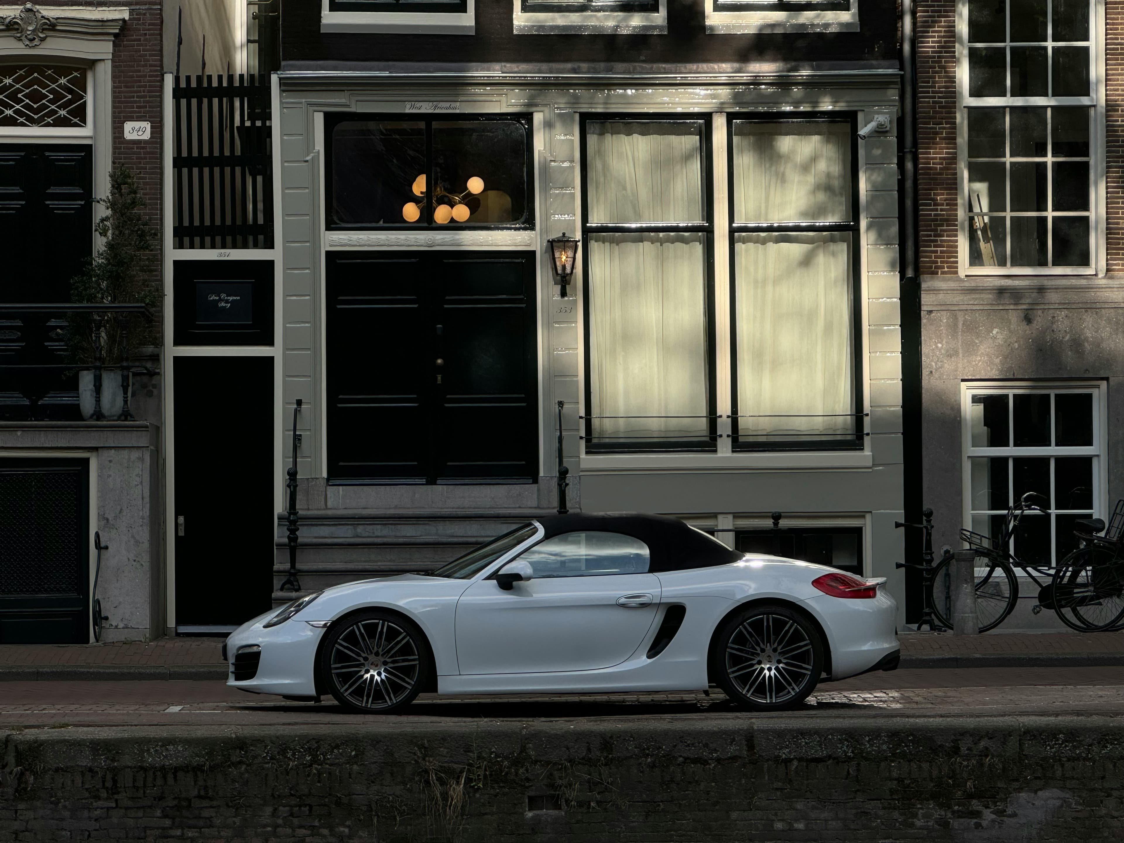 Porsche 911 Carrera, image 1 of 1