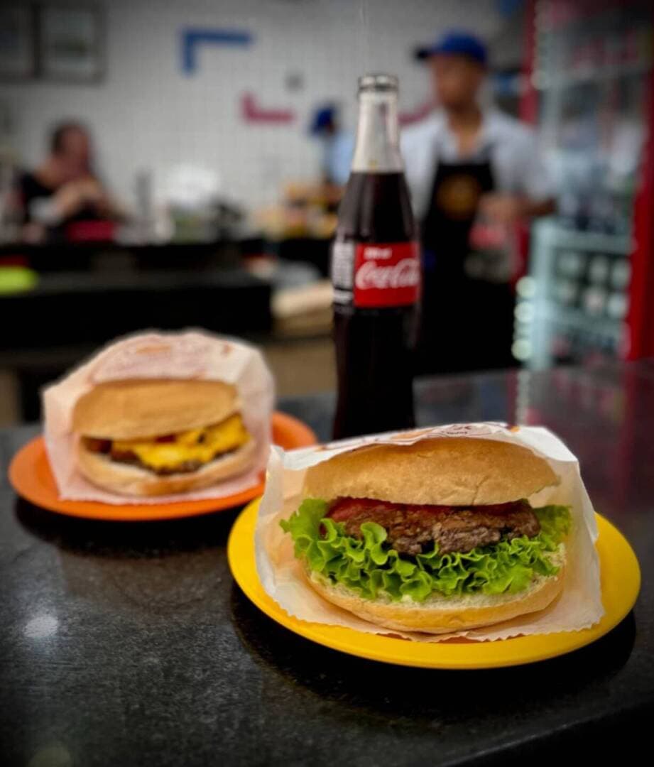 Hamburguer do Seu Oswaldo, image 1 of 1