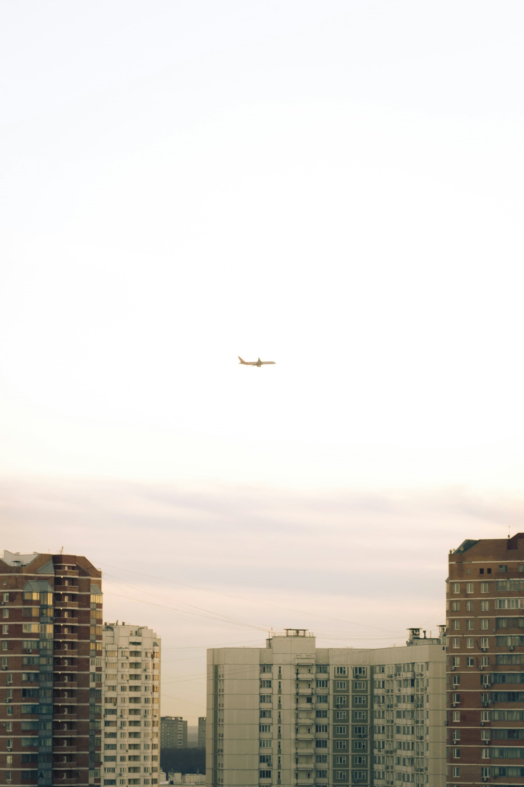 Air Traffic Noise Exposure and Cardiovascular Risk, image 1 of 1
