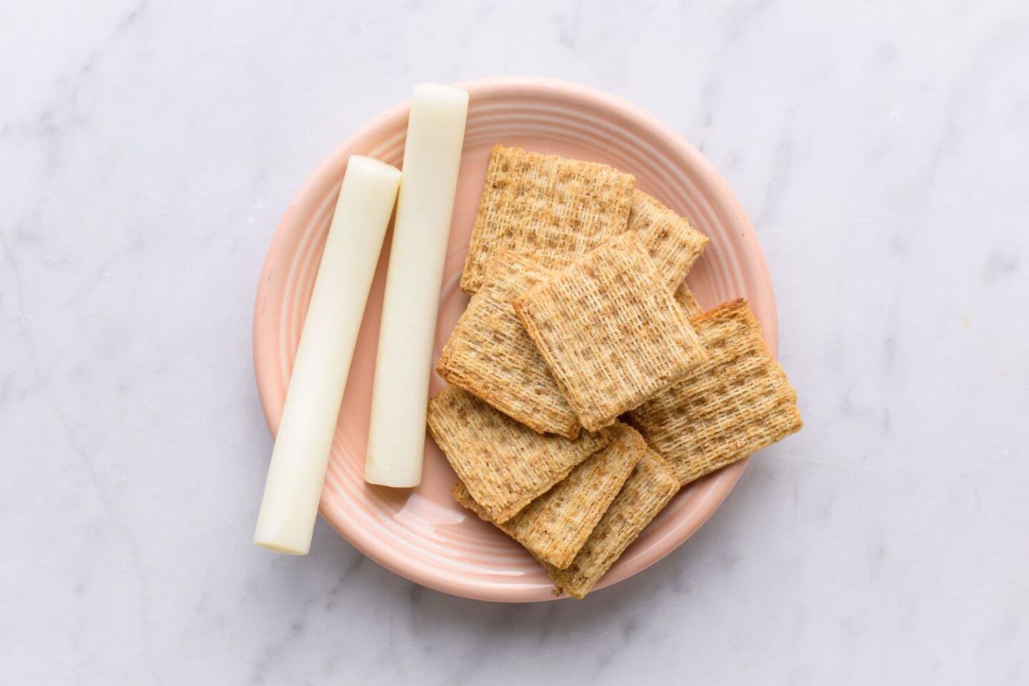String Cheese and Whole Grain Crackers, image 1 of 1