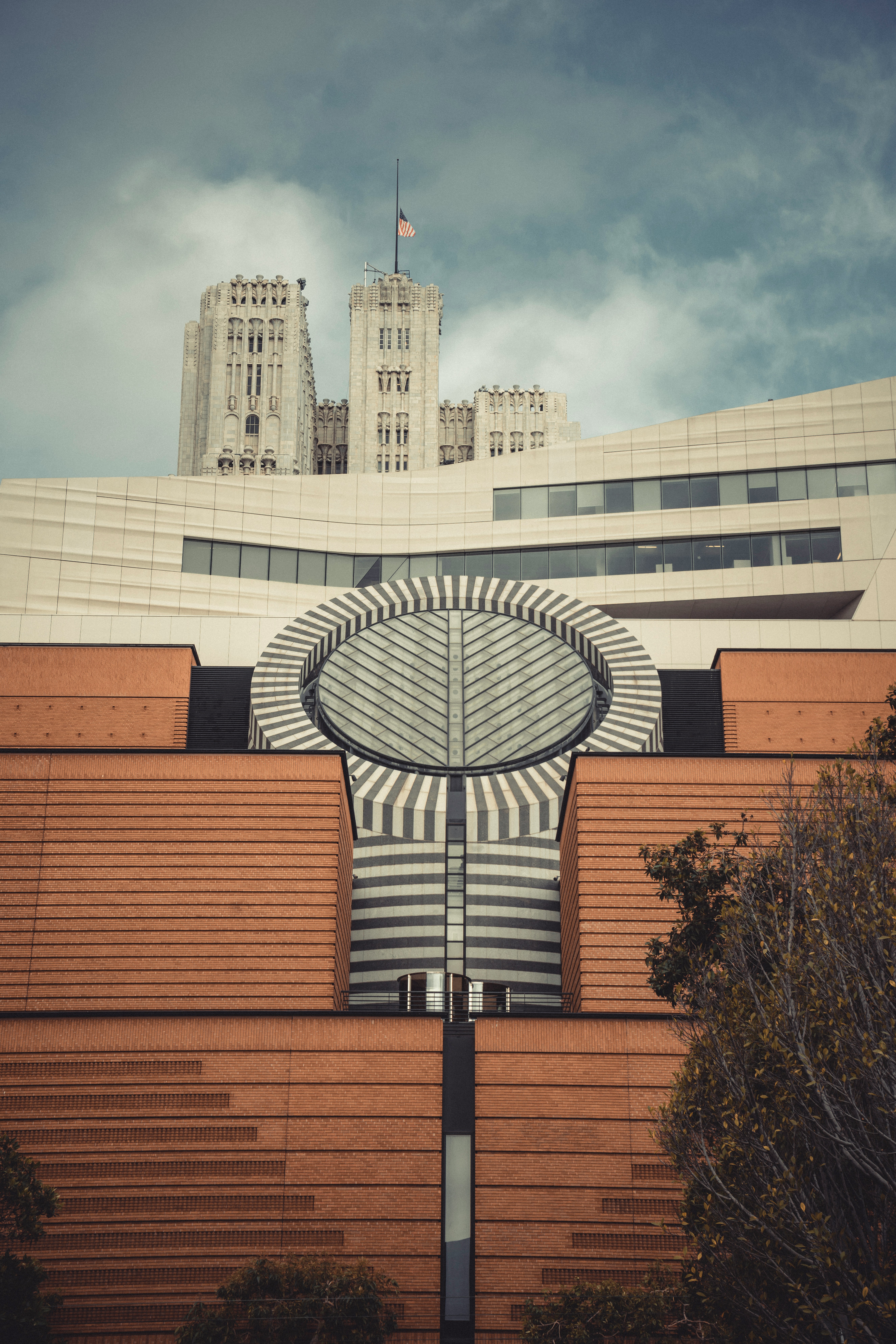 SFMOMA, image 1 of 1
