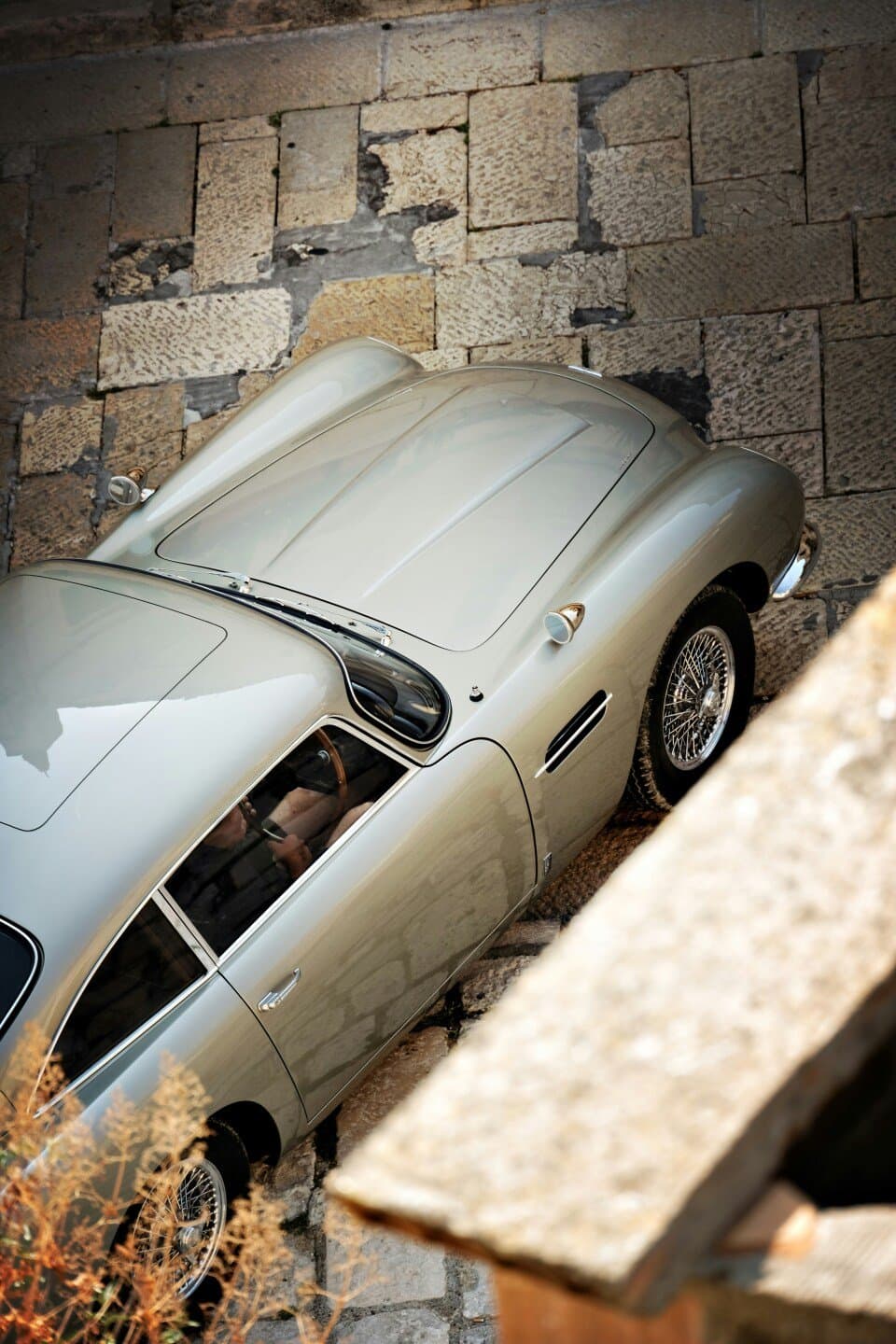 Aston Martin DB5, image 1 of 1