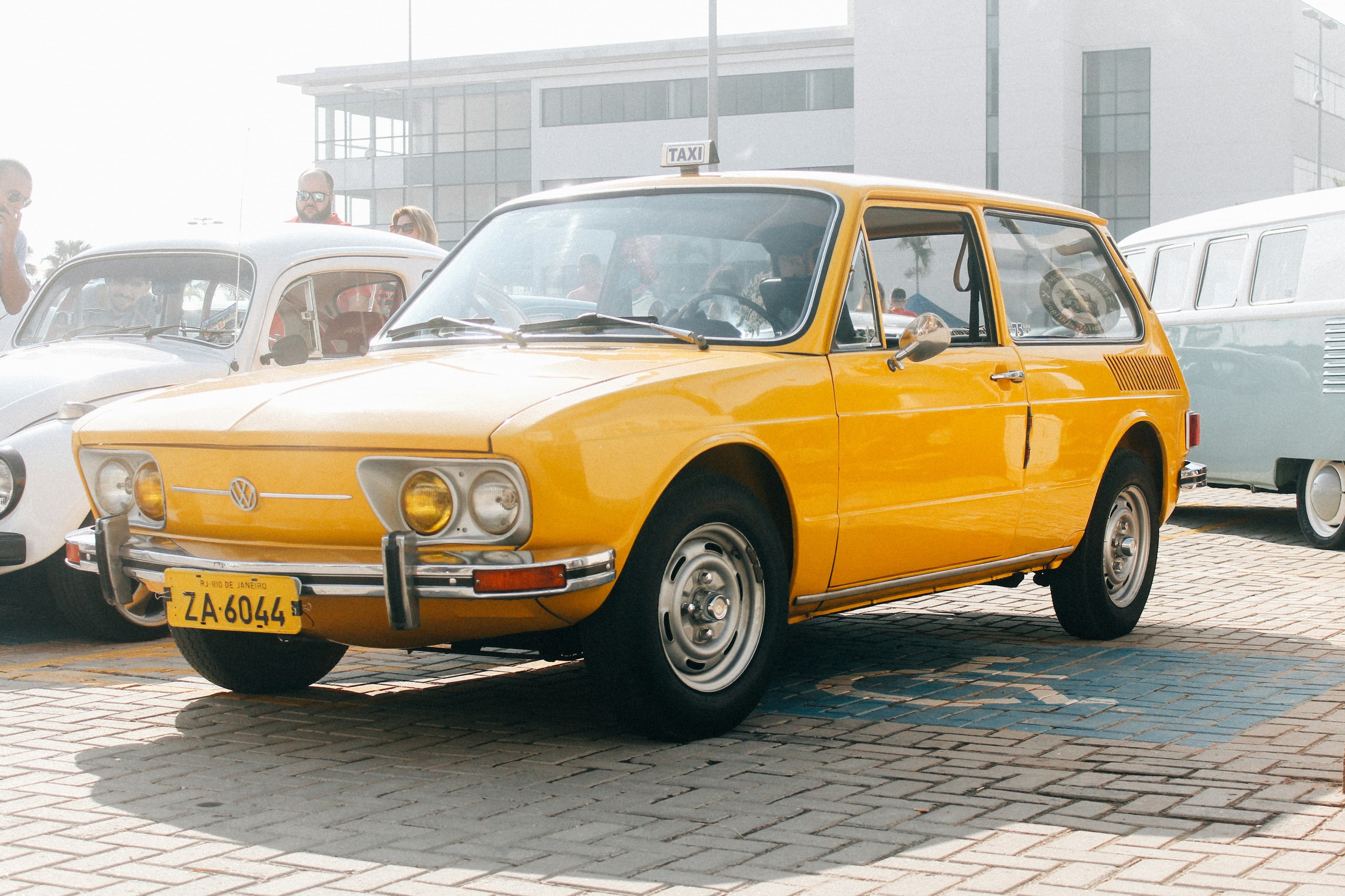 Volkswagen Brasília, image 1 of 1