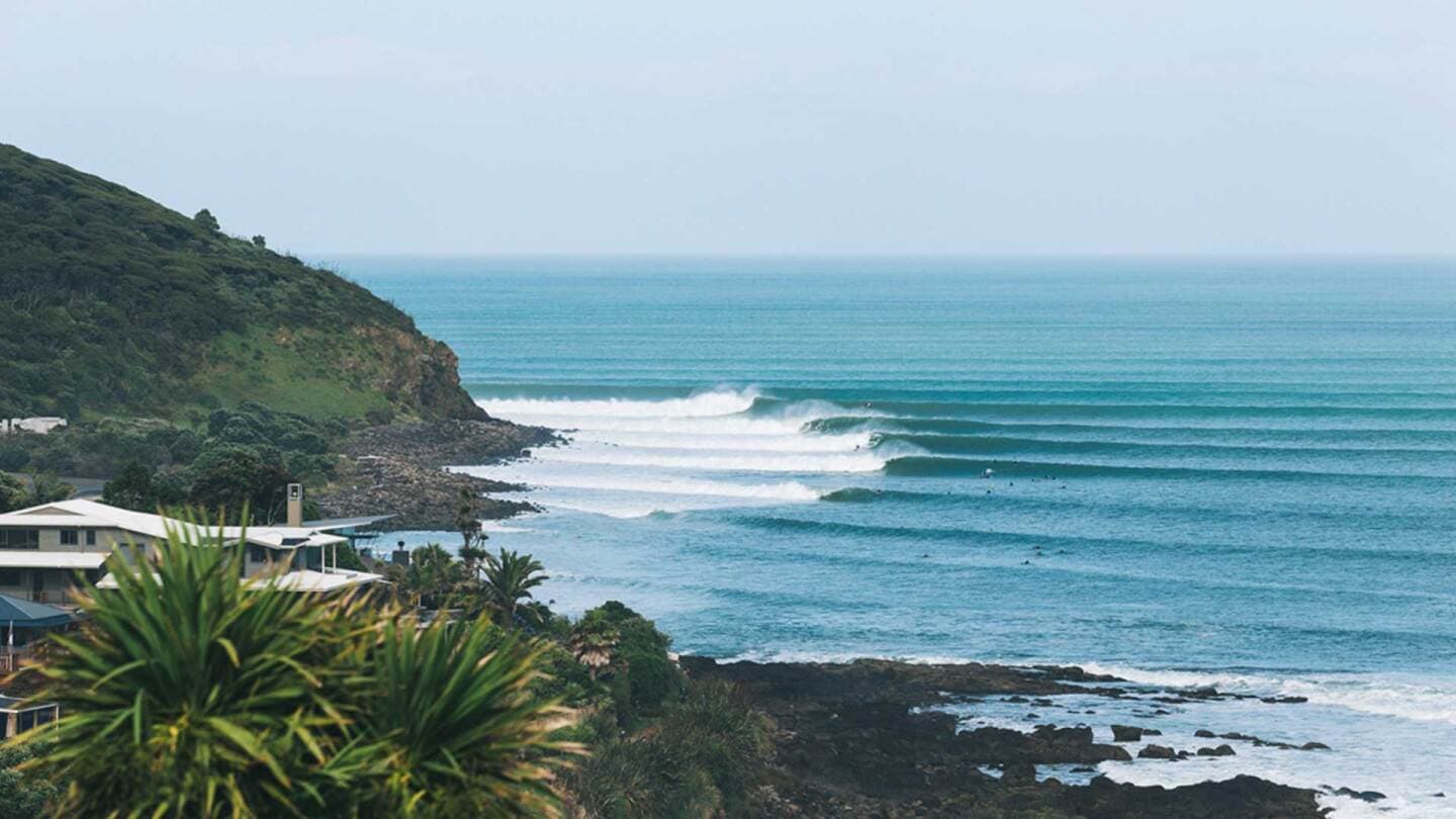 Raglan, image 1 of 1