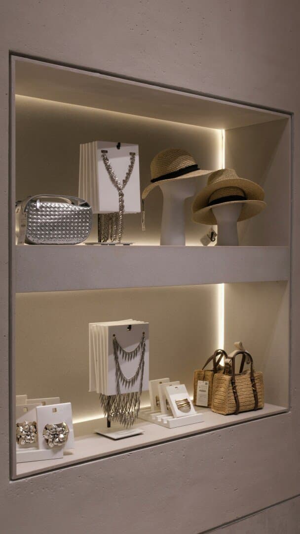 Pill Box, image 1 of 1