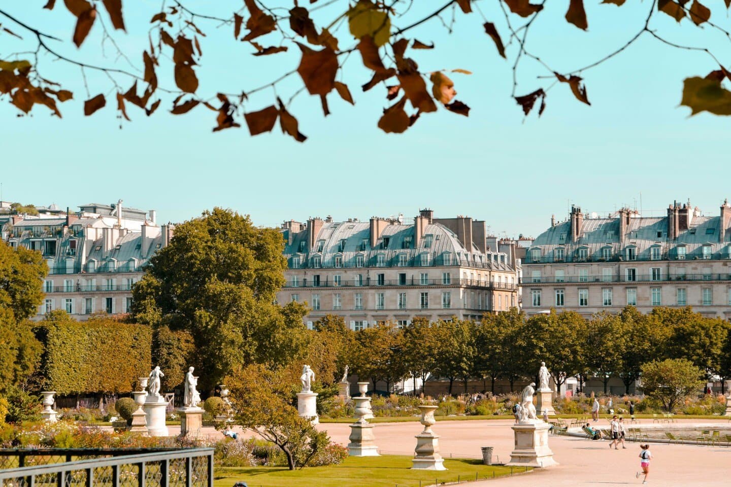 Parc des Buttes-Chaumont, image 1 of 1