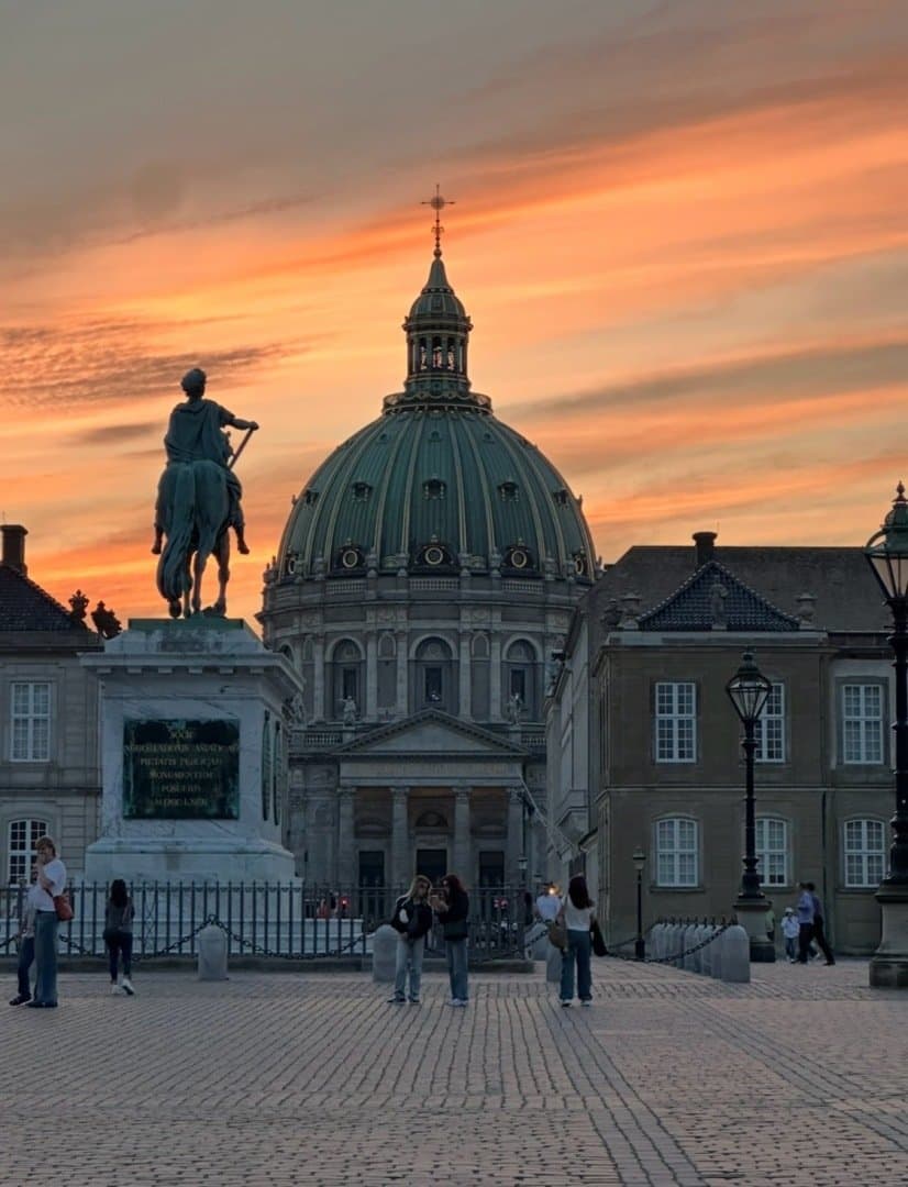 Palácio de Amalienborg, image 1 of 1