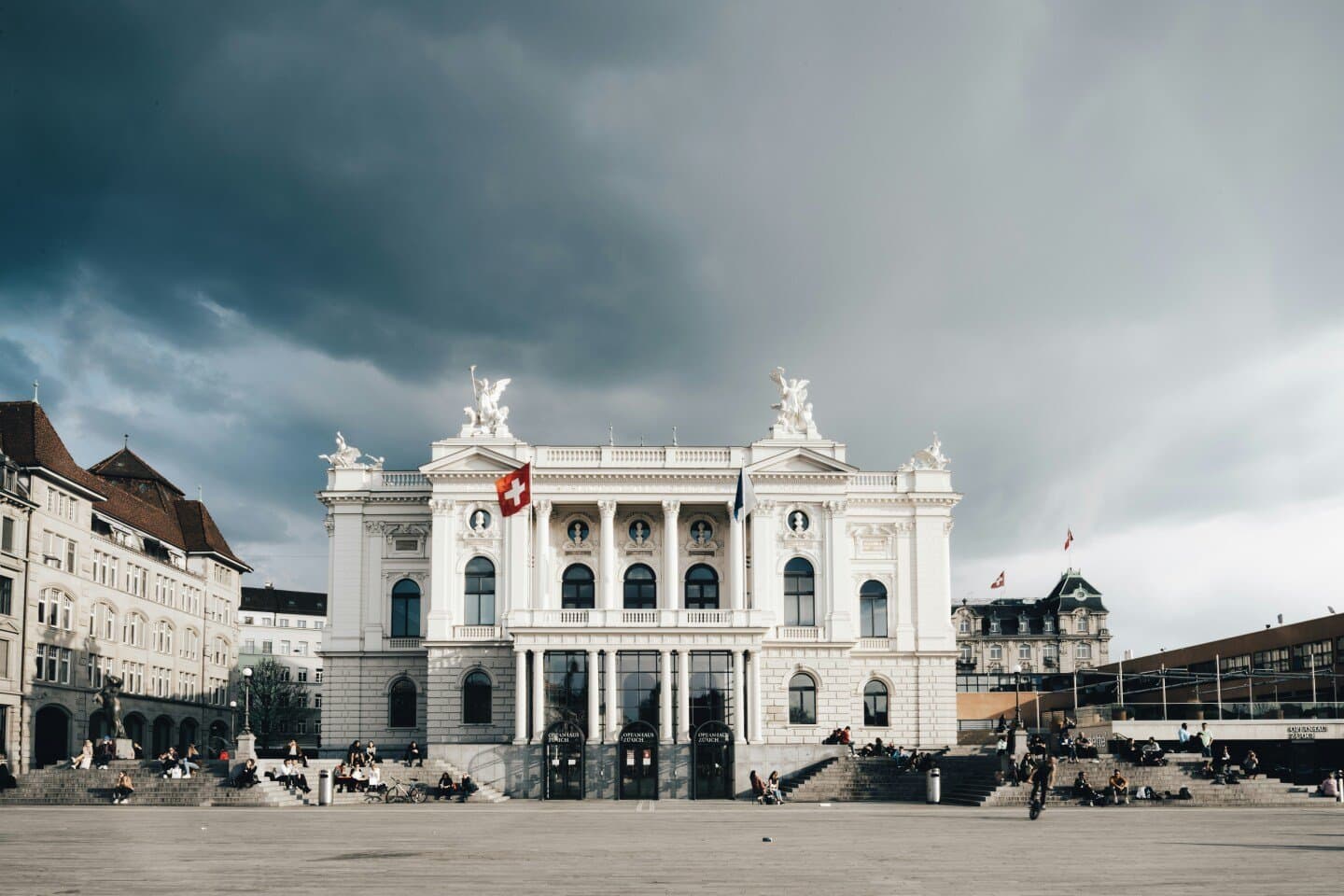 Swiss Life Arena, image 1 of 1