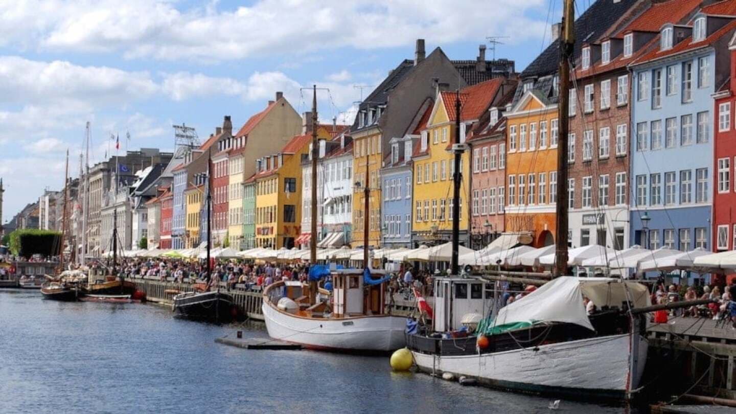 Explore Nyhavn, image 1 of 1