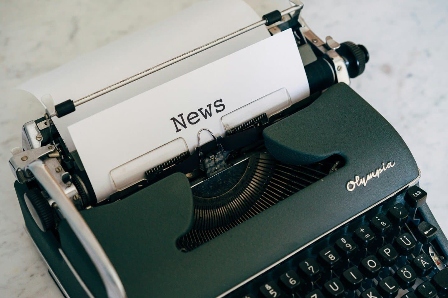 Zelizer on journalism as interpretive community, image 1 of 1